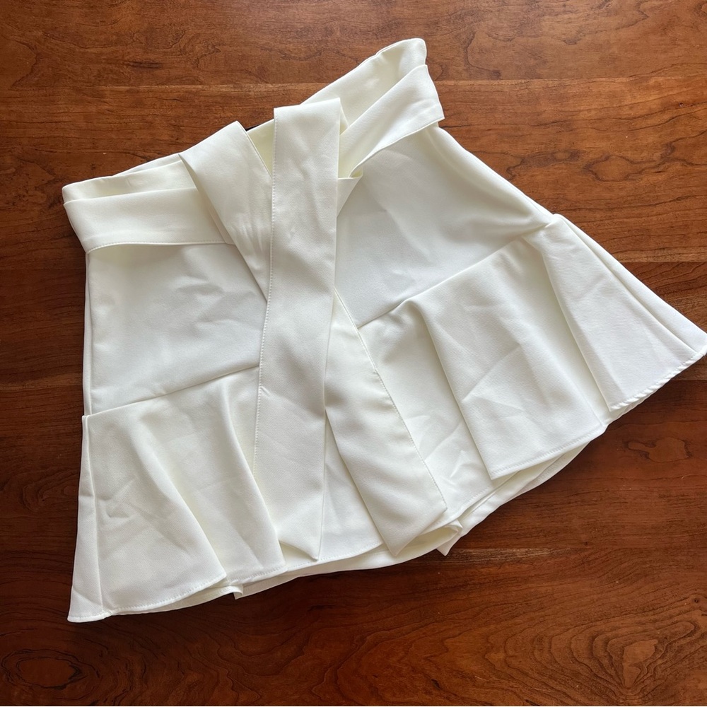 Zara Off-White Ruffle Mini Skirt Skort Size Small